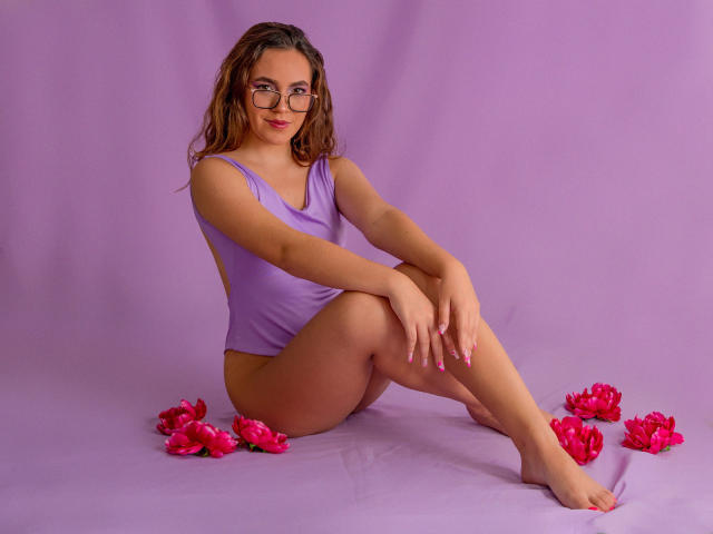 KatieCute - Live sex cam - 12078240