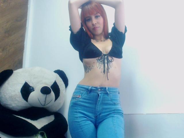 SamanthaMorgan - Porno na żywo i seks kamera - 12099592