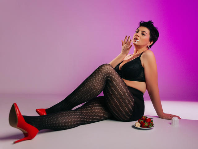 OneHotPenellope - сексуальная веб-камера в реальном времени - 12100372