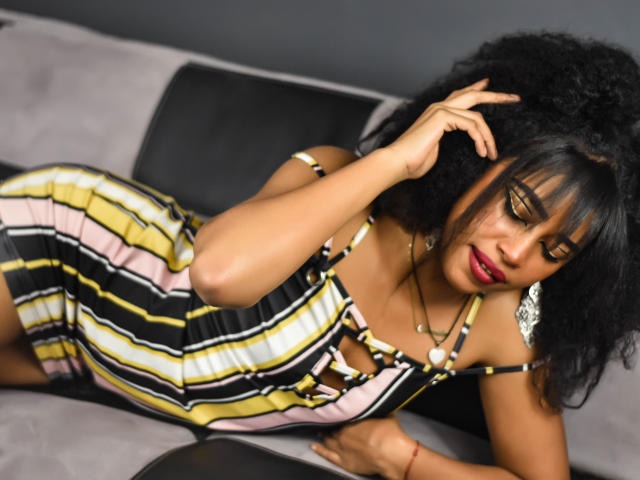 LaiaMorrison - Sexe cam en vivo - 12121612