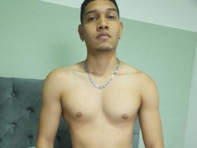 IanSexxy - Sexe cam en vivo - 12140728