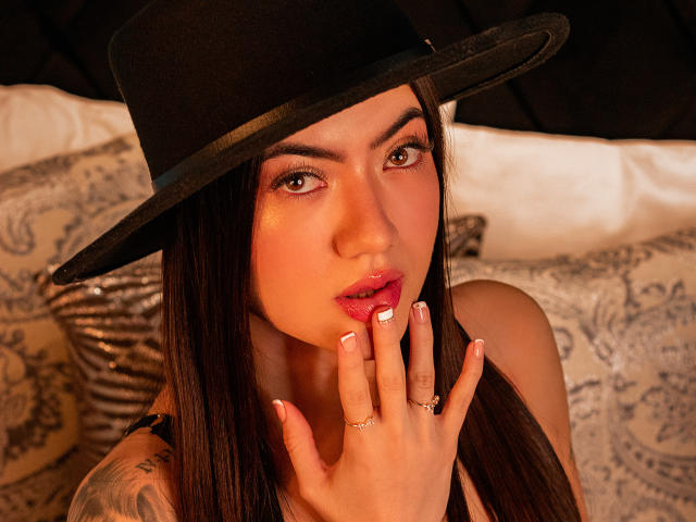 JuliaTaylor - Sexe cam en vivo - 12146500