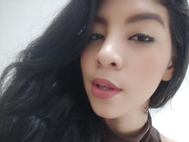 CharloteEvans - Live porn &amp; sex cam - 12167596