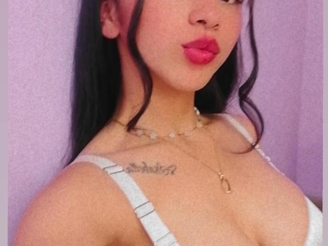 KloeThompson - Live porn &amp; sex cam - 12169644