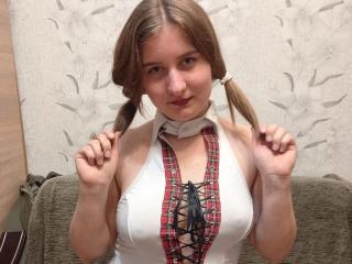 BeccaDreamX - Live Sex Cam - 12174692