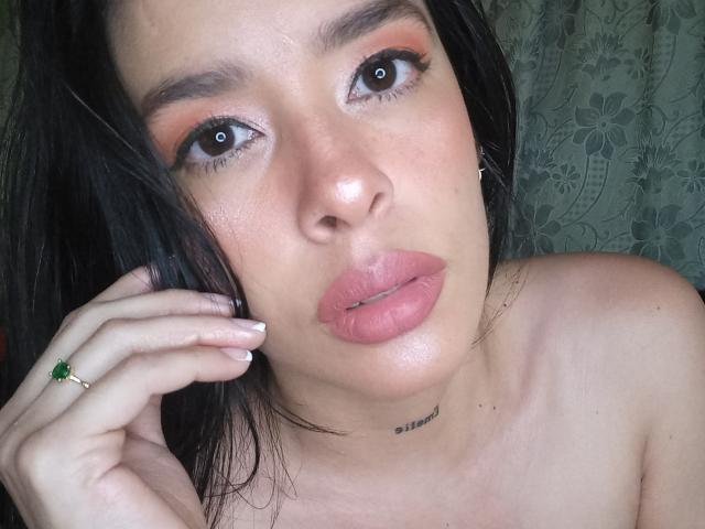 ValentinaSwift - Live sex cam - 12174764