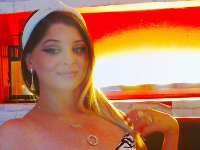 HalleyBB - פורנו בשידור חי ומצלמת סקס - 12212724