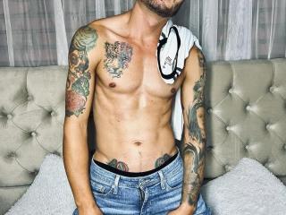 TomasWhite - Live Sex Cam - 12229684