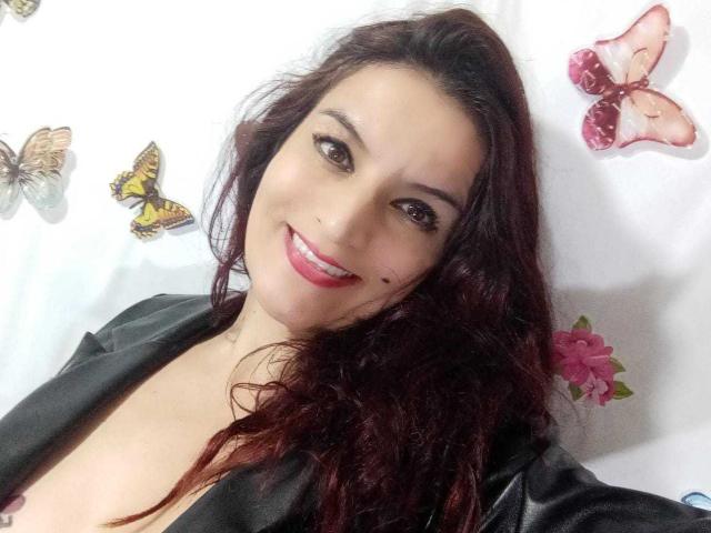 PervertsweetLatin - Sexe cam en vivo - 12232420