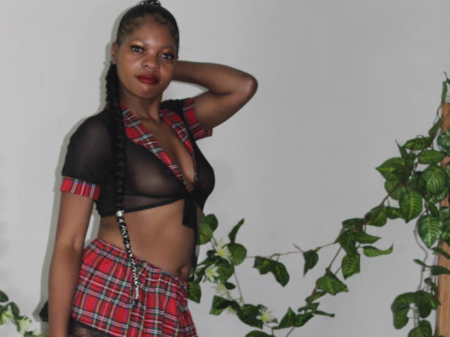 LucyBrown - Sexe cam en vivo - 12236968
