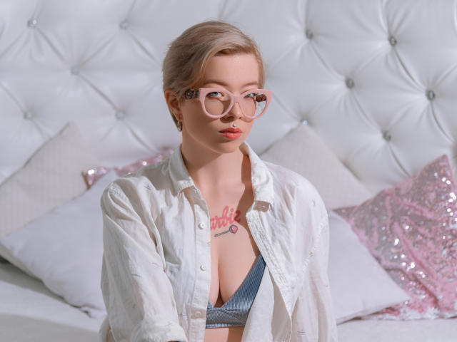 OliviaSin - сексуальная веб-камера в реальном времени - 12244524