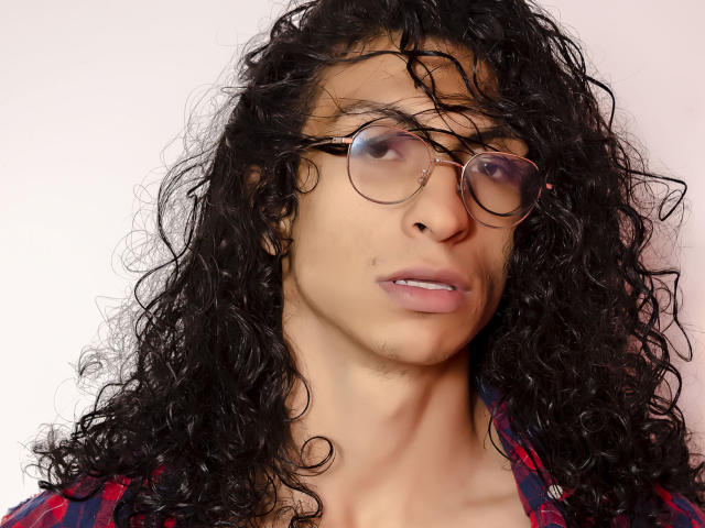 MrApolos - Live sex cam - 12252724