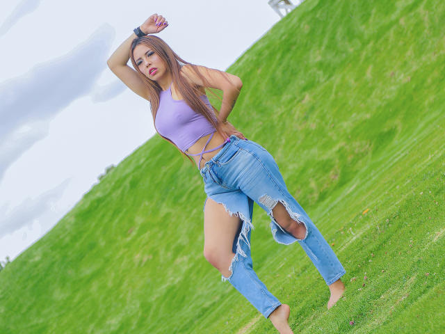 EmilyDurand - Live porn &amp; sex cam - 12268024