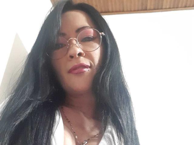 ZowyClintos - Live sexe cam - 12272900