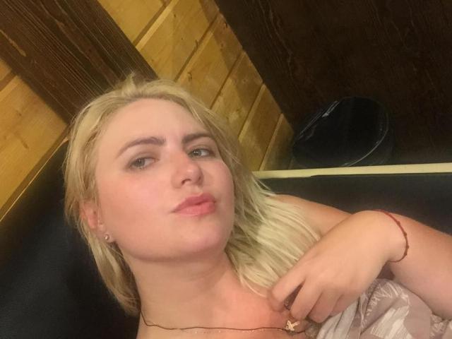 EvieHillton - Sexe cam en vivo - 12275740
