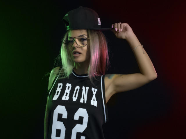 AlliceGoldy - Sexe cam en vivo - 12281716