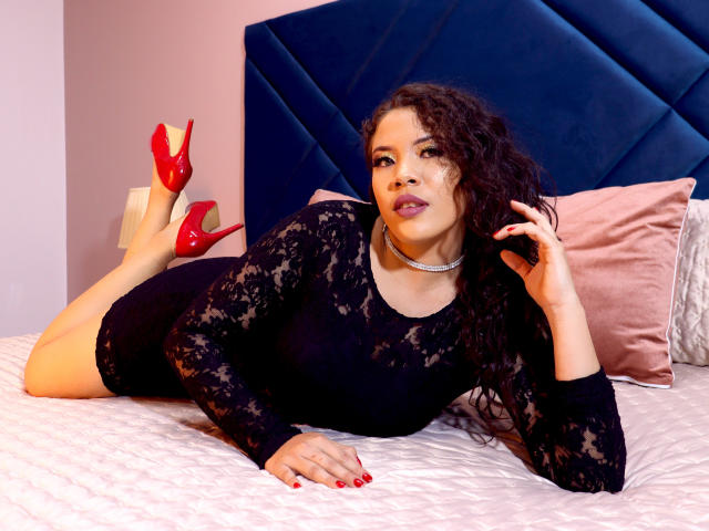 HazelReeds - Live porn &amp; sex cam - 12287608