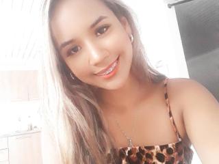 AliceeVega - Live sex cam - 12337488