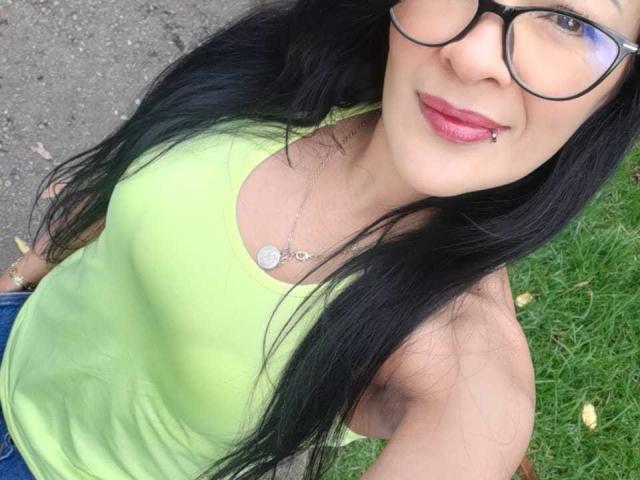 ZowyClintos - Live sexe cam - 12338032
