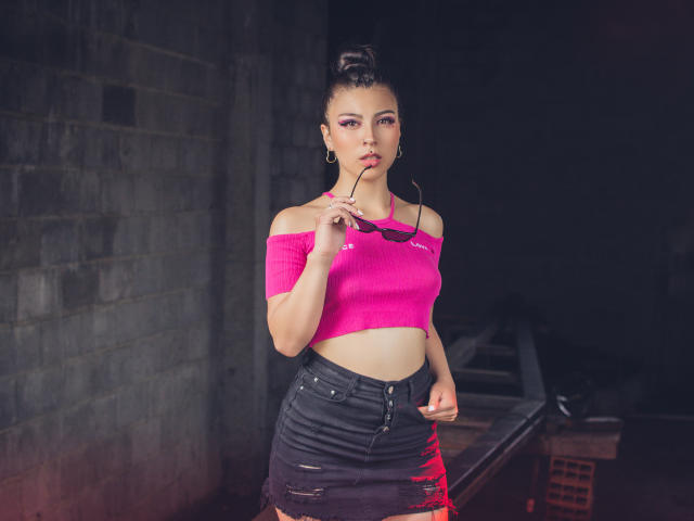 LaurynBloom - Live porn &amp; sex cam - 12349304