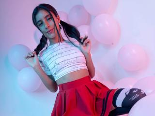 AbrilCollin - Live Sex Cam - 12367188