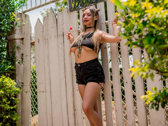 SamanthaMoure - Porno na żywo i seks kamera - 12396708