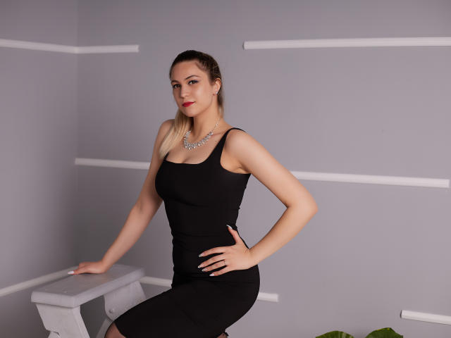 AgataOlsen - Live porn &amp; sex cam - 12400464