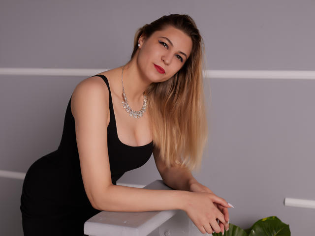 AgataOlsen - Live porn &amp; sex cam - 12400492