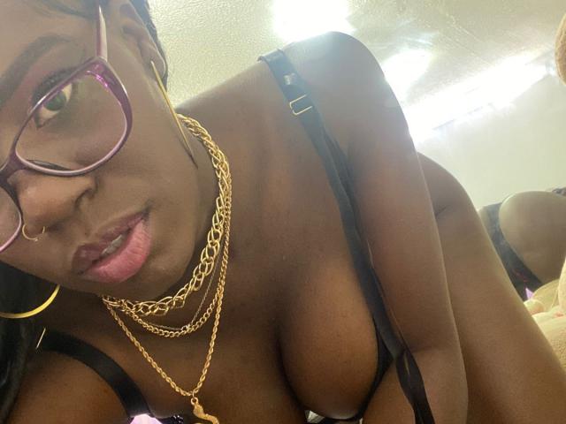 AlissaNoir - Live sexe cam - 12405336