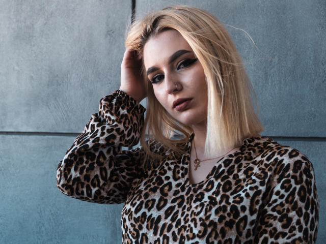 KristinaWase - Live sexe cam - 12412428