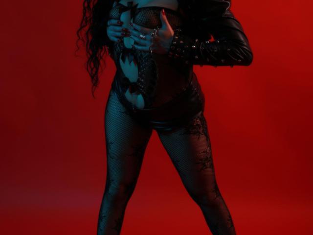 PureWickedGoddess - Live porn &amp; sex cam - 12423996