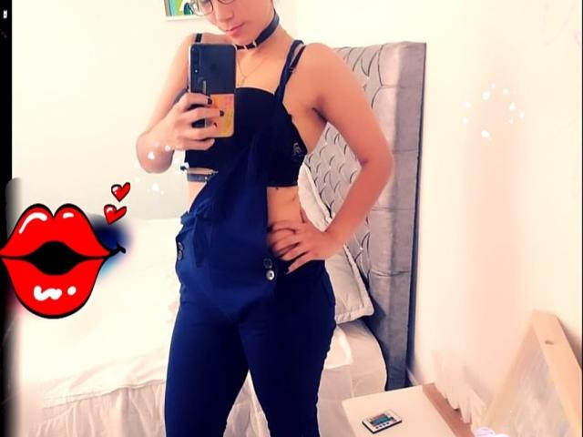 AmberDemons - Live porn &amp; sex cam - 12430772