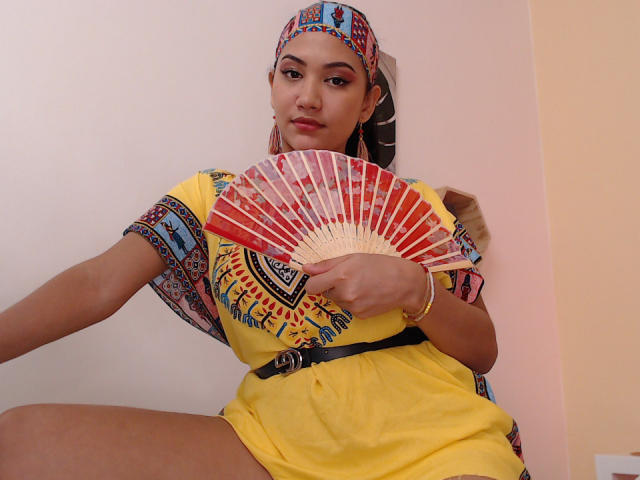 IrinaShery - сексуальная веб-камера в реальном времени - 12433212