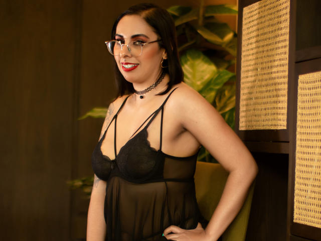 ChloeMarss - Live sex cam - 12438320