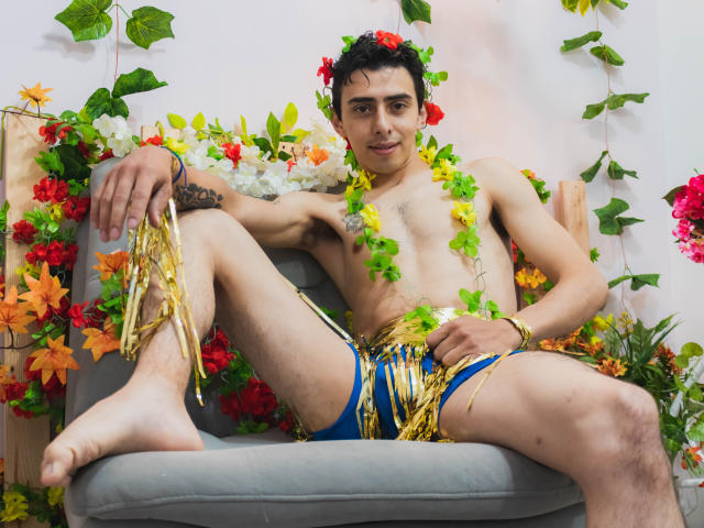 ArmoredKnight - Live porn &amp; sex cam - 12448724