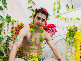 ArmoredKnight - Live porn &amp; sex cam - 12448760