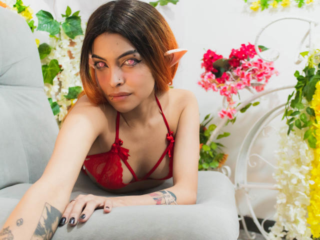 PrettyBeatrice - Camera khiêu dâm &amp; quyến rũ trực tiếp - 12489724