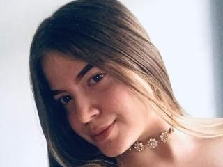 AlexaAndZoe - Live sex cam - 12496640