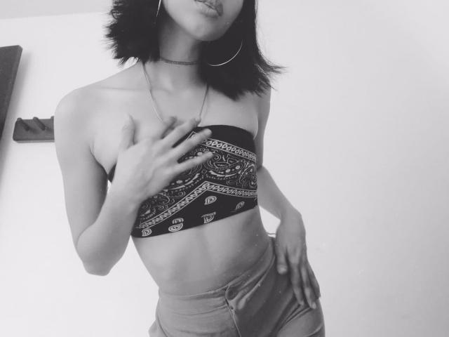 AhriCollings - Live sexe cam - 12497364