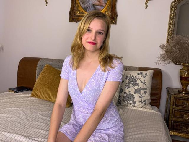 KateHerring - Live sex cam - 12507380