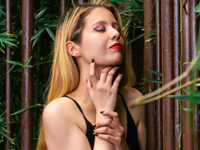 EmiilyRogers - Camera khiêu dâm &amp; quyến rũ trực tiếp - 12508912