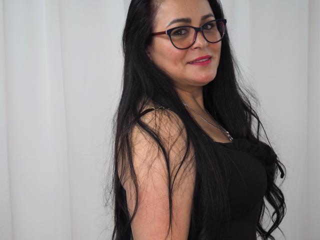 MonicaBernal - Live sexe cam - 12533792
