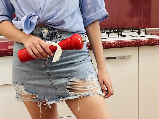 MissKira - Live sex cam - 12546552