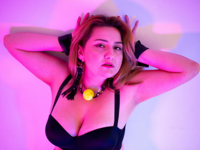 MiiaCardy - Sexe cam en vivo - 12559484