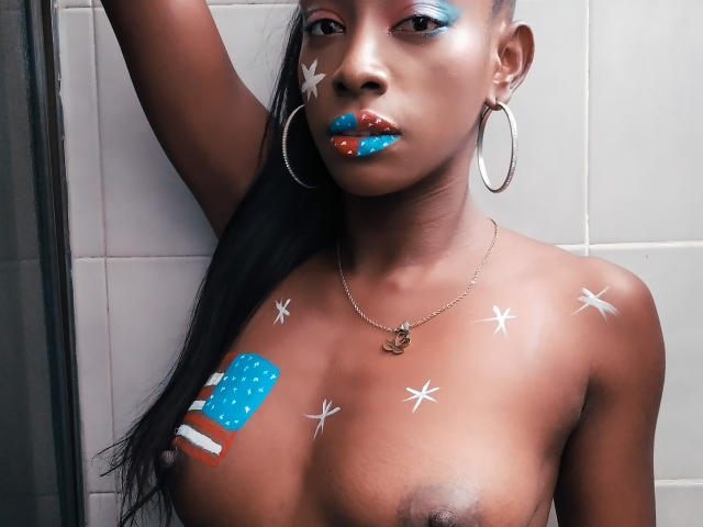 LarissaWilson - ライブポルノ&amp;セックスカム - 12572940