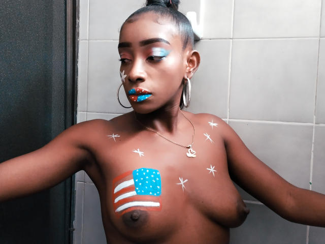 LarissaWilson - Élő pornó és szexkamera - 12573016