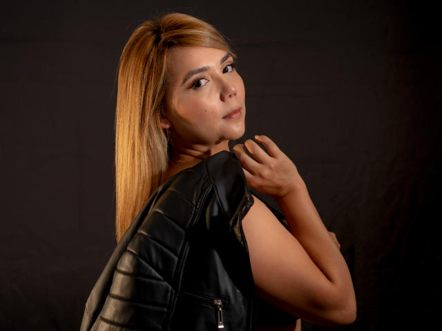 LauraMiiller - сексуальная веб-камера в реальном времени - 12586892