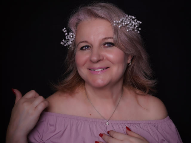 AvrilMiller - Live sexe cam - 12587600