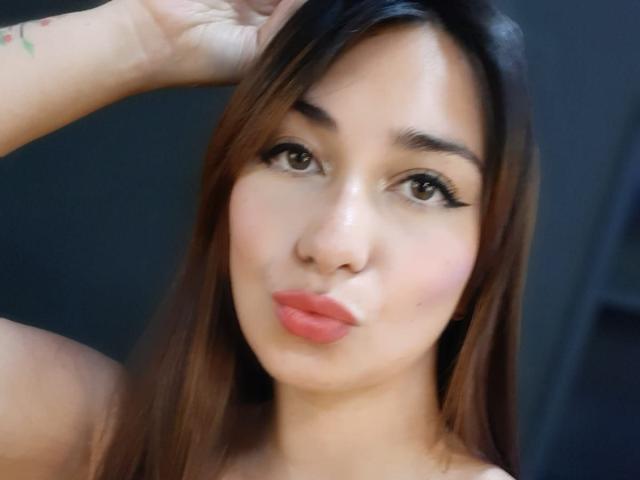 AbrilBetancourt - Live sex cam - 12588124