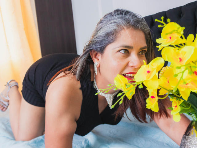 StephanyMature - Live sex cam - 12619676